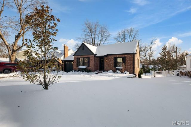 1012 Nolan Drive, Glendale, MO 63122