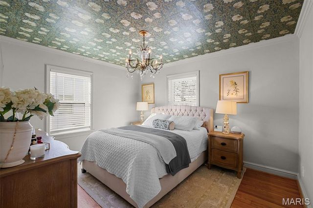 1012 Nolan Drive, Glendale, MO 63122