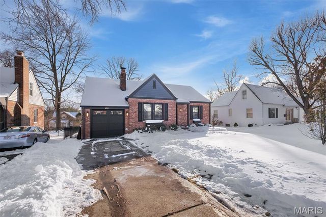 1012 Nolan Drive, Glendale, MO 63122