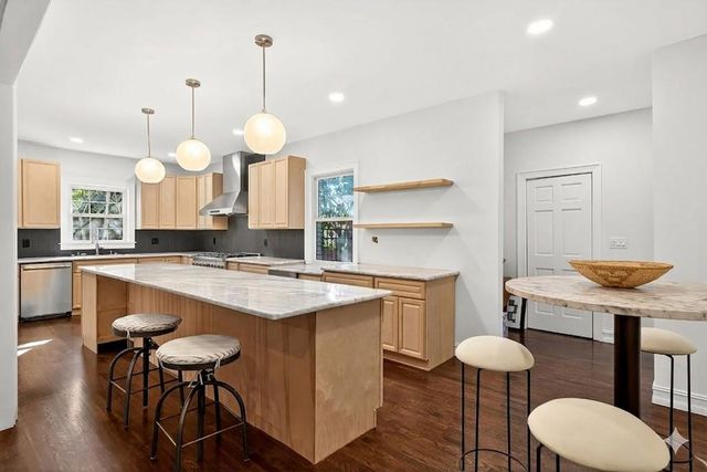 1330 W Wesley Road NW, Atlanta, GA 30327