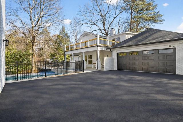 1330 W Wesley Road NW, Atlanta, GA 30327