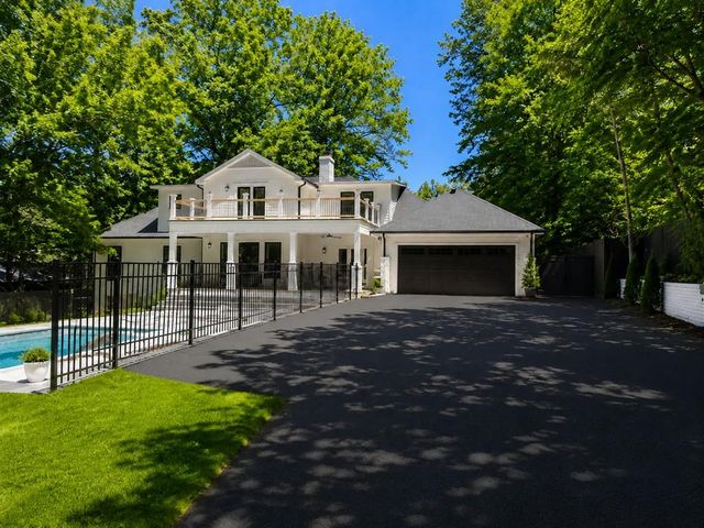 1330 W Wesley Road NW, Atlanta, GA 30327