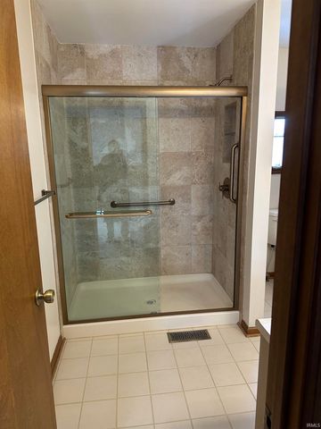 5717 Bayside Drive, Fort Wayne, IN 46815