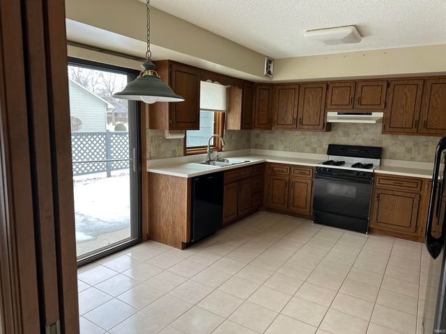 5717 Bayside Drive, Fort Wayne, IN 46815