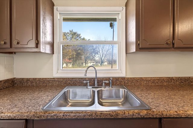 169 Sunset Ct, Clarksville, TN 37042