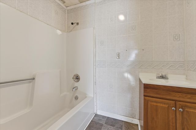 169 Sunset Ct, Clarksville, TN 37042