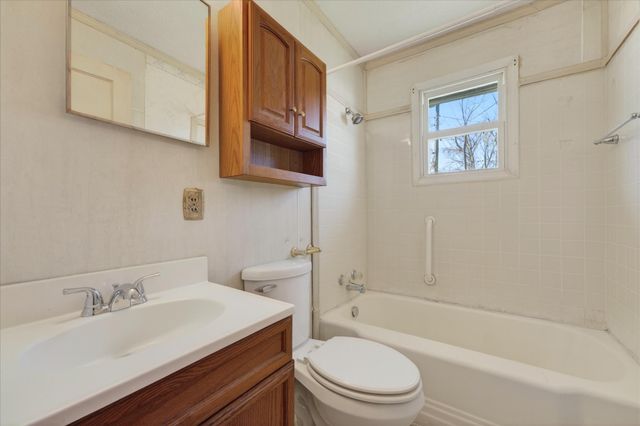 169 Sunset Ct, Clarksville, TN 37042