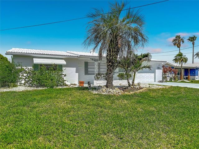 12524 5TH ISLE, Hudson, FL 34667