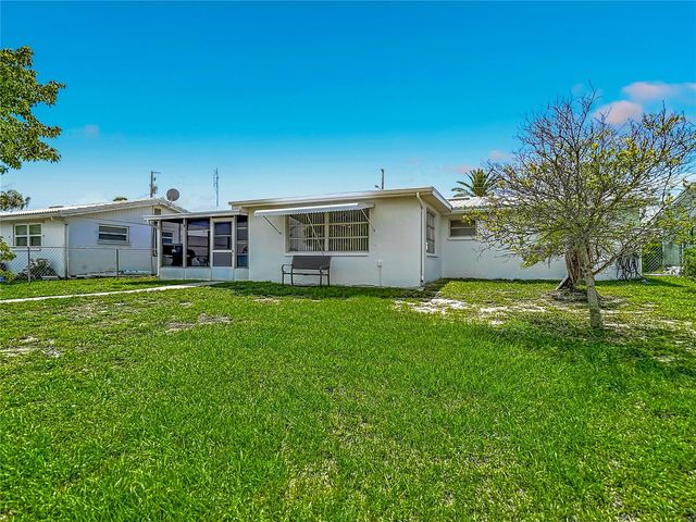12524 5TH ISLE, Hudson, FL 34667