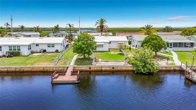 12524 5TH ISLE, Hudson, FL 34667