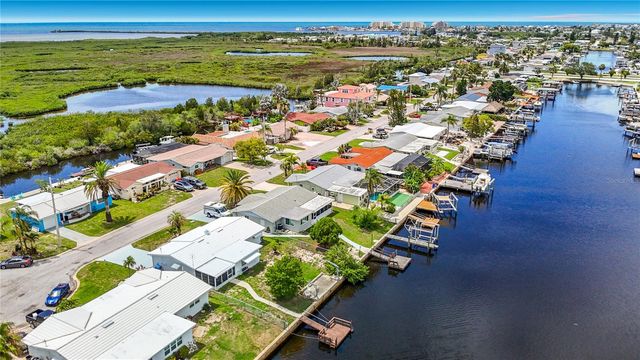 12524 5TH ISLE, Hudson, FL 34667