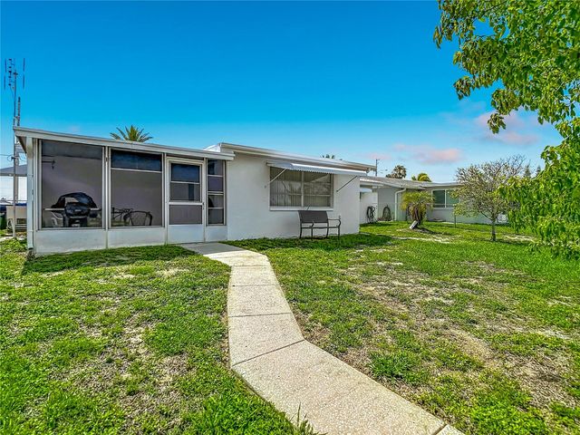 12524 5TH ISLE, Hudson, FL 34667