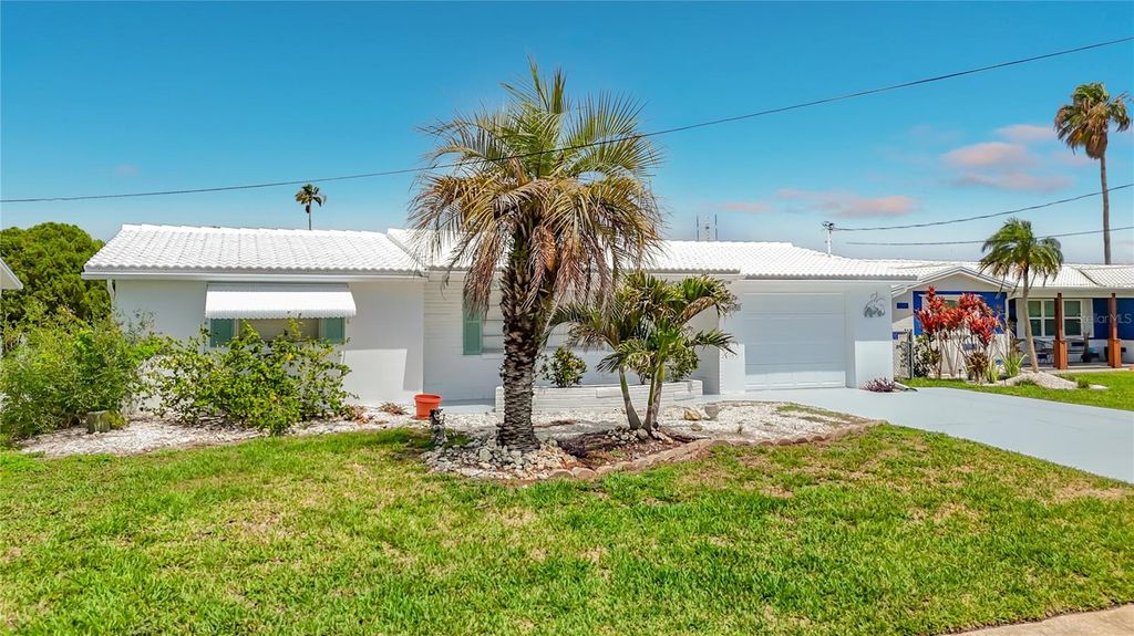 12524 5TH ISLE, Hudson, FL 34667