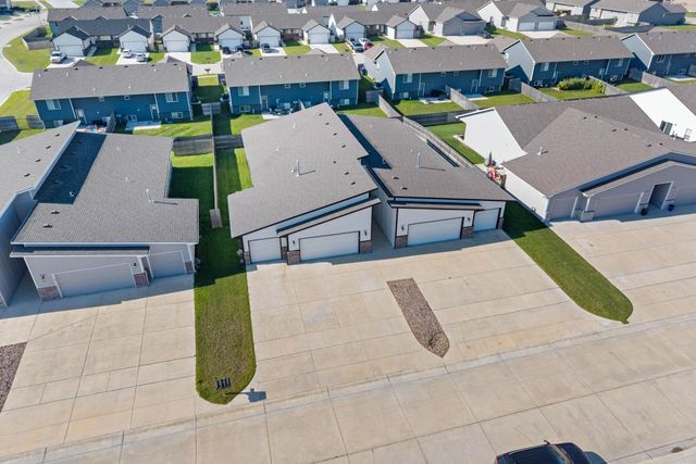5287 N Toben, Bel Aire, KS 67226