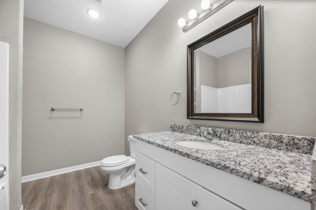 5287 N Toben, Bel Aire, KS 67226