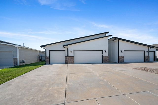 5287 N Toben, Bel Aire, KS 67226