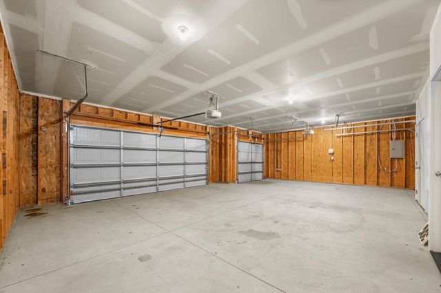 5287 N Toben, Bel Aire, KS 67226