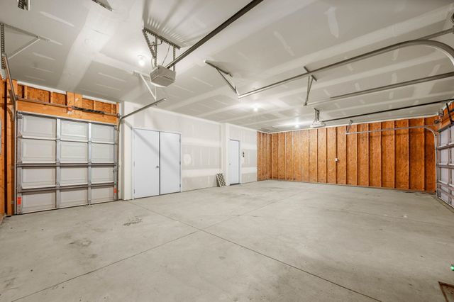5287 N Toben, Bel Aire, KS 67226