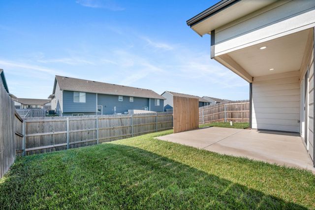5287 N Toben, Bel Aire, KS 67226