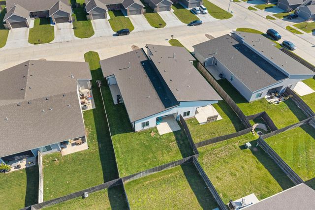 5287 N Toben, Bel Aire, KS 67226