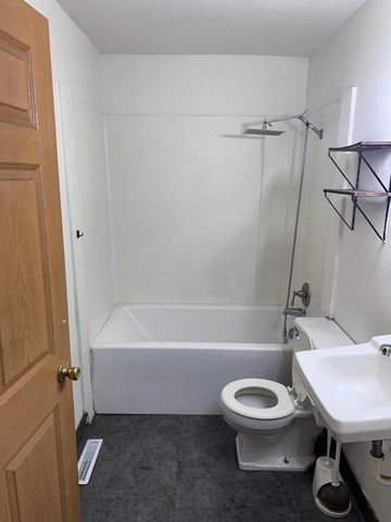 6659 Melton Road, Portage, IN 46368