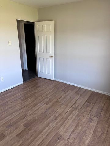 6659 Melton Road, Portage, IN 46368