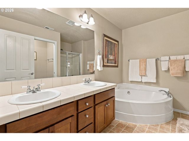 11755 Sw WILLET Ter, Beaverton, OR 97007