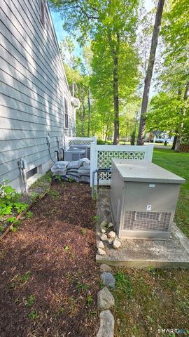 14 Fullmar Lane, Norwalk, CT 06850