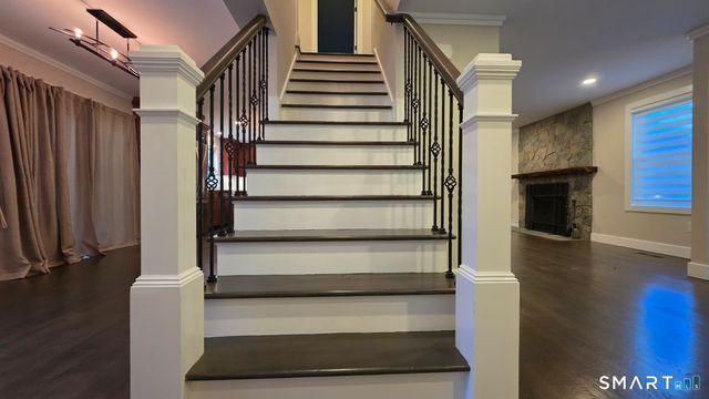 14 Fullmar Lane, Norwalk, CT 06850