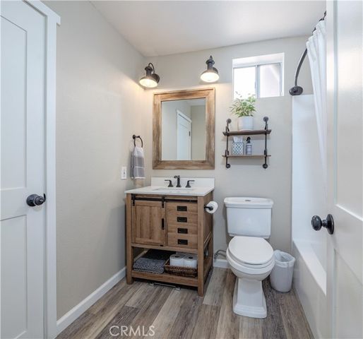 2552 Avenida Del Vista 204, Corona, CA 92882