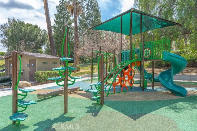 2552 Avenida Del Vista 204, Corona, CA 92882