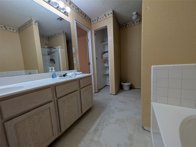 1209 Meadowgate Drive, Allen, TX 75002