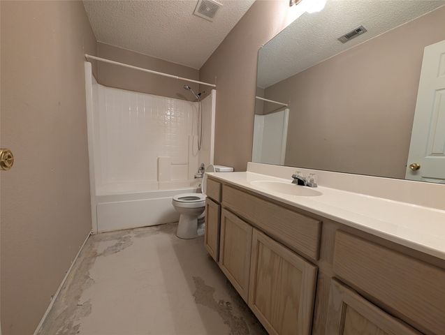 1209 Meadowgate Drive, Allen, TX 75002