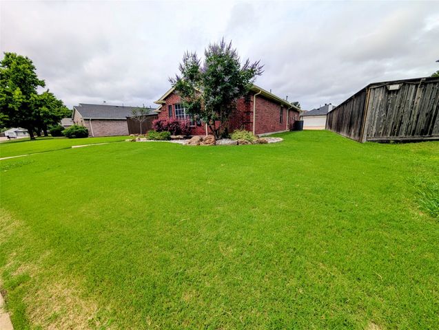 1209 Meadowgate Drive, Allen, TX 75002