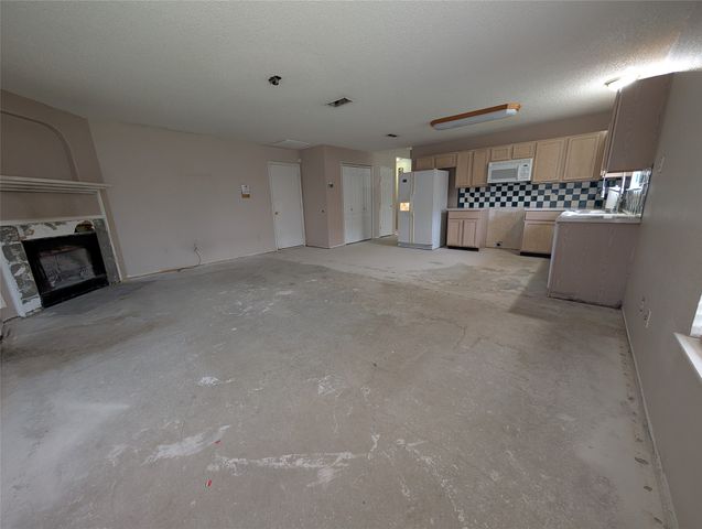1209 Meadowgate Drive, Allen, TX 75002