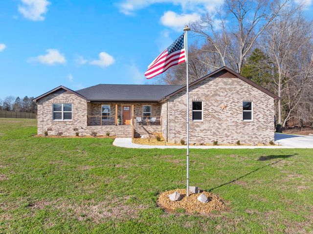 300 Old Clark Rd, Winchester, TN 37398