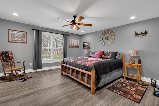 300 Old Clark Rd, Winchester, TN 37398