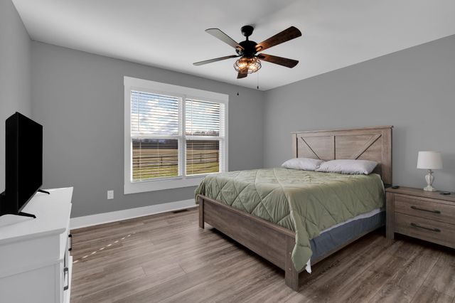 300 Old Clark Rd, Winchester, TN 37398