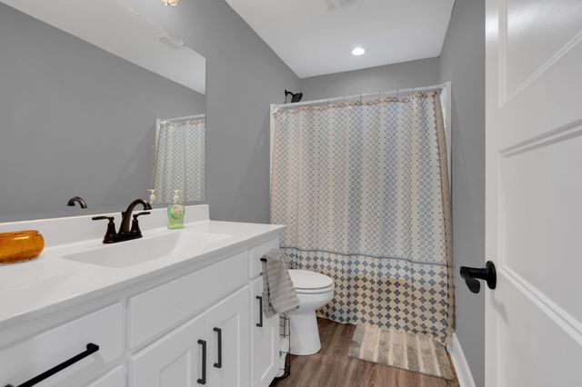 300 Old Clark Rd, Winchester, TN 37398