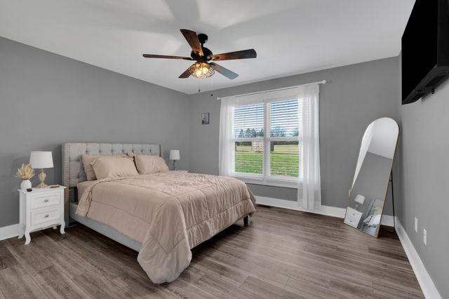 300 Old Clark Rd, Winchester, TN 37398