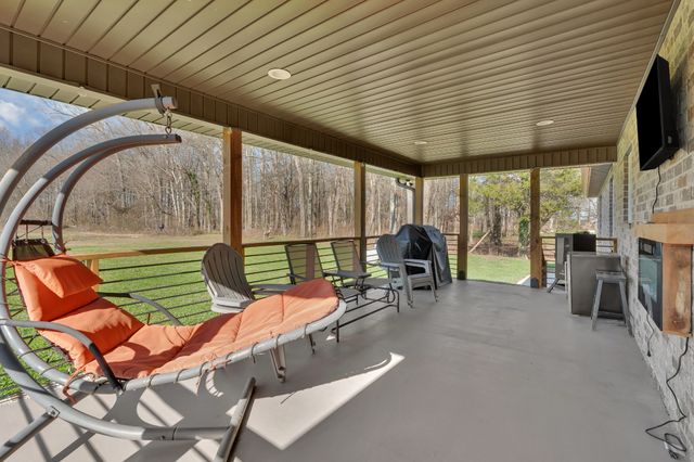 300 Old Clark Rd, Winchester, TN 37398