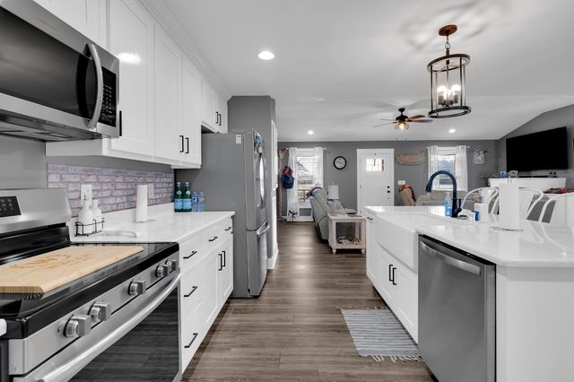 300 Old Clark Rd, Winchester, TN 37398