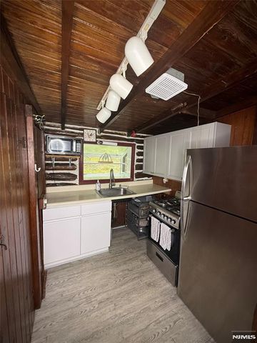 57 Lakeside Drive, Sussex, NJ 07461