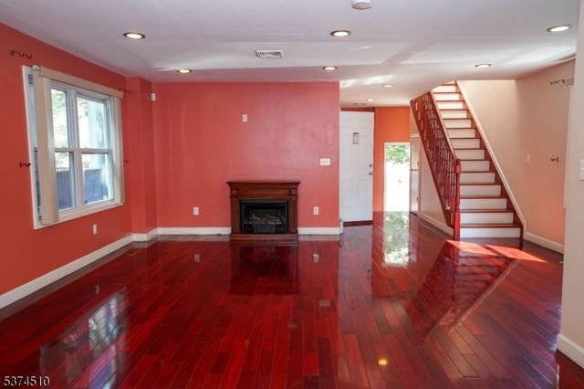 341 Highland Ave, Clifton City, NJ 07011