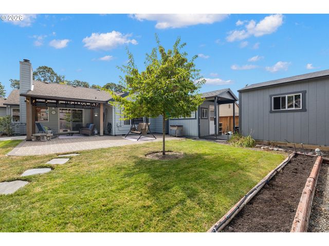 5945 Se BLOSSOM St, Hillsboro, OR 97123