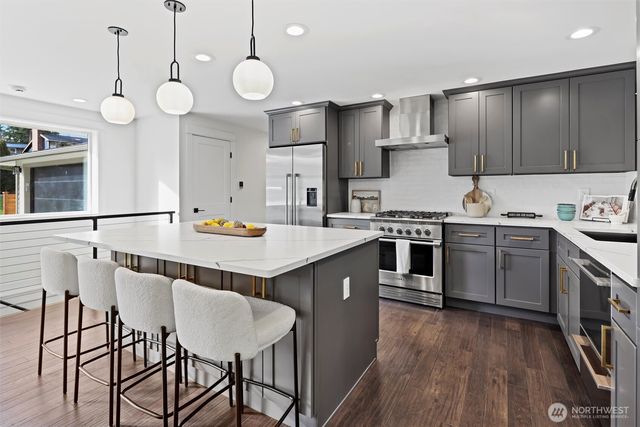 876 172nd Avenue NE, Bellevue, WA 98008