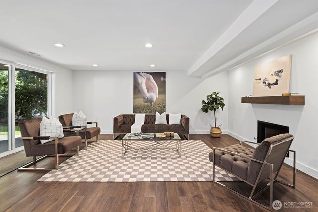 876 172nd Avenue NE, Bellevue, WA 98008