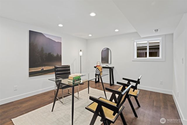 876 172nd Avenue NE, Bellevue, WA 98008