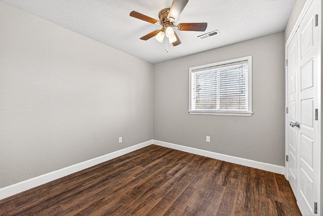 807 N 14th Street, Rogers, AR 72756