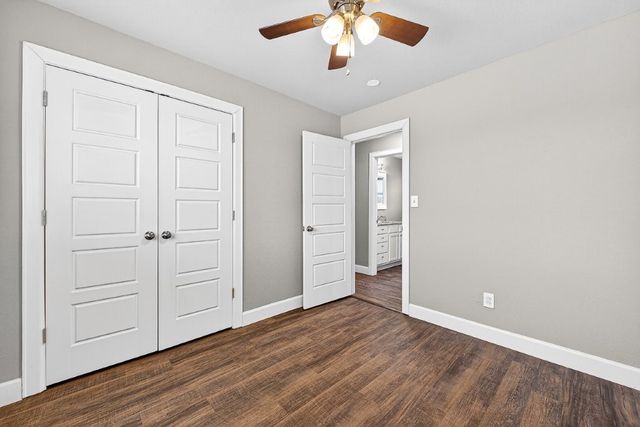 807 N 14th Street, Rogers, AR 72756